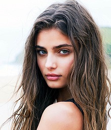 Taylor Marie Hill Bio Wiki Boyfriend Age Net Worth Ethnicity Sister Parents